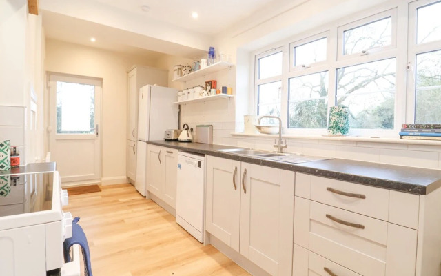 3 Chantry Cottages
