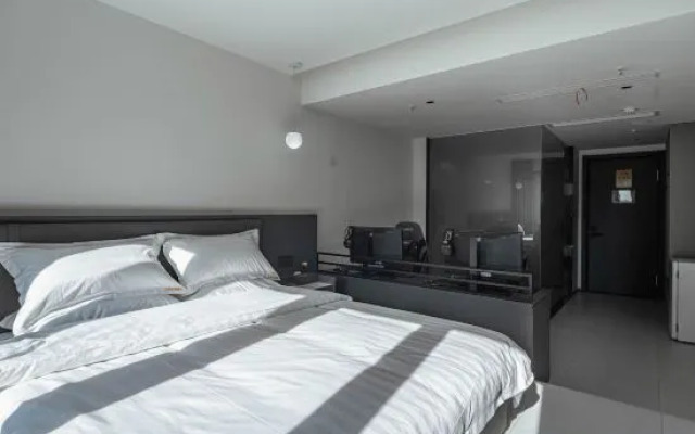 Santi E-sports Business Hotell (Taizhou Station Branch)