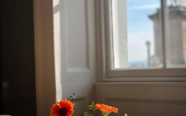 Chapter 1 Hotels