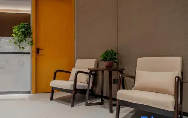 8 Days Hotel (Minhang Jiaotong University Branch)