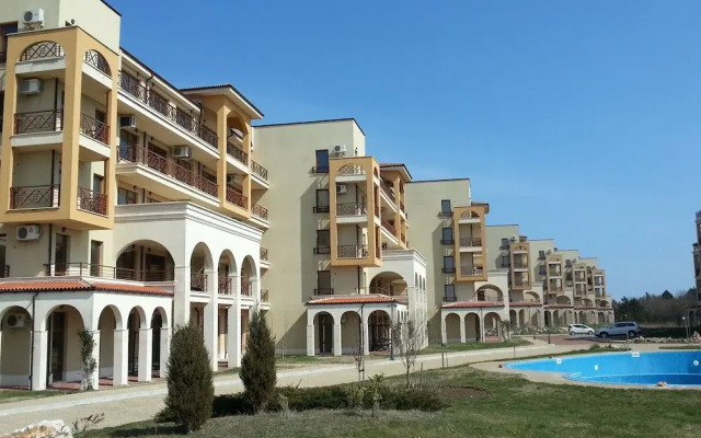 Lighthouse Luxe Estate Apart & Villas