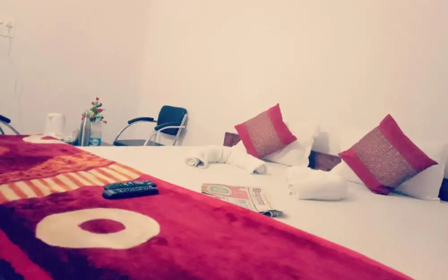 Hotel Anand Lok