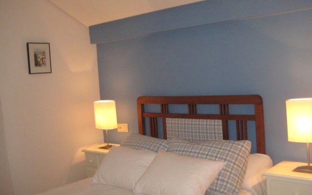 Mondariz 100633 3 Bedroom Holiday home By Mo Rentals