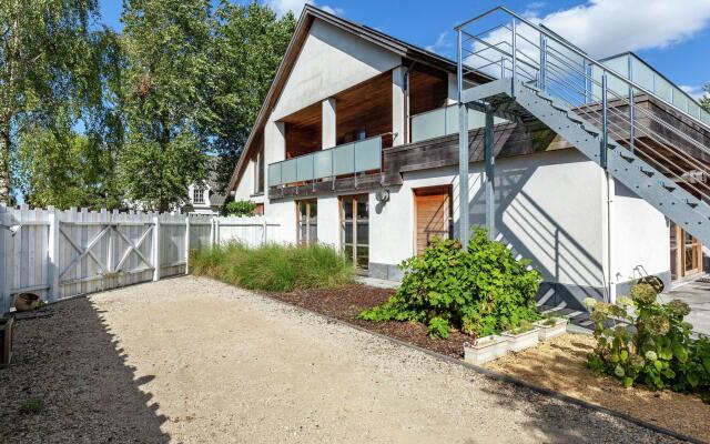 Villa With Pool and Sauna Near the sea