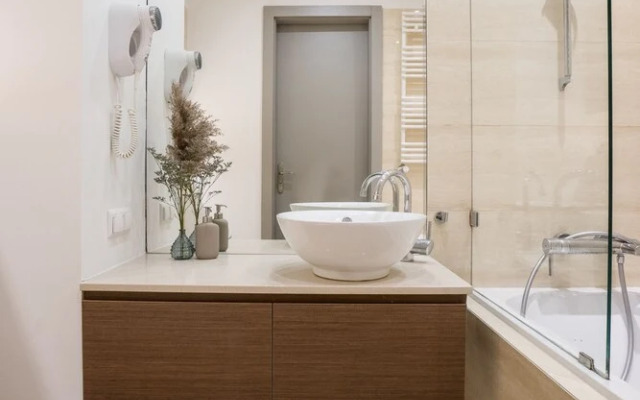 oompH Warsaw Central Luxurious Apartment
