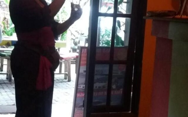 The Happy Mango Tree - Hostel