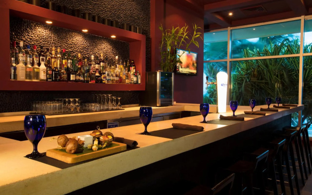 Altitude at Krystal Grand Cancun - All inclusive
