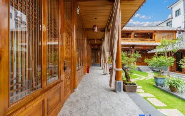Yunshu Inn (Lijiang Sanyi International Airport Branch)