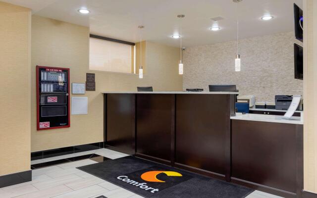 Comfort Inn & Suites near JFK Air Train