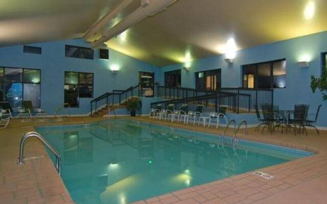 Quality Inn & Suites Biltmore South