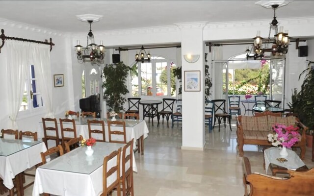 Proteas Hotel
