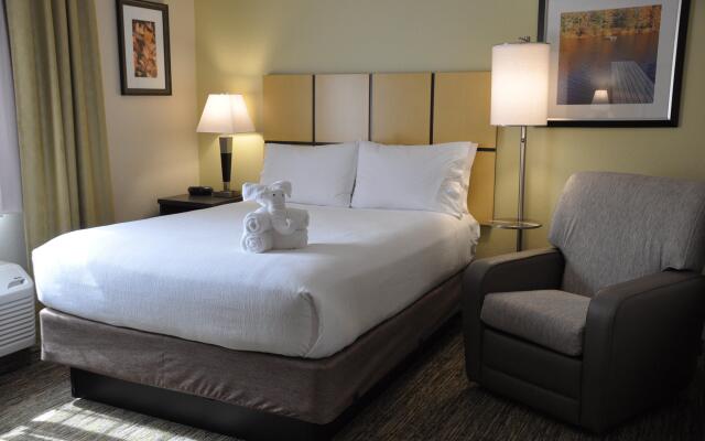 Candlewood Suites Herndon, an IHG Hotel