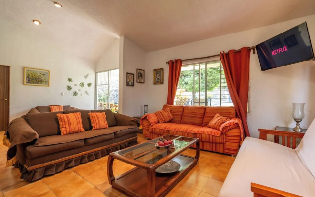 Vacation house with pool - Temixco 2 BR