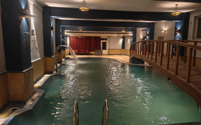 Hotel Diplomat Residency
