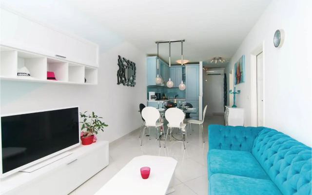 Apartment Split with Sea View 04