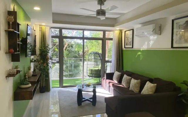 Elegant 1BR Apt with Pool