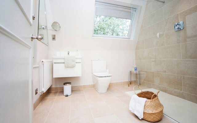 Stylish Wood Street Apartment