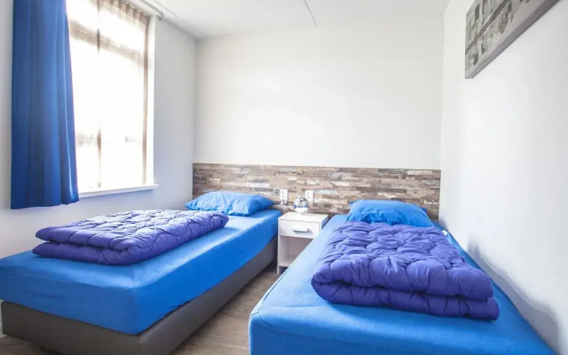 Lovely Holiday Home With Jetty Near Ijsselmeer