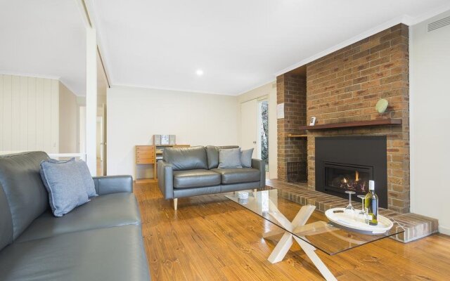 Rest @ Rye Beach House