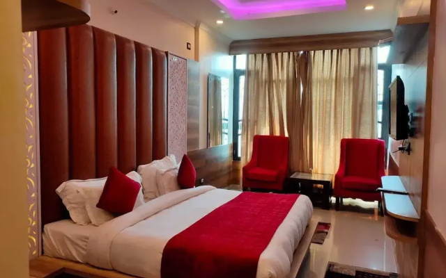 Hotel Grand Hill