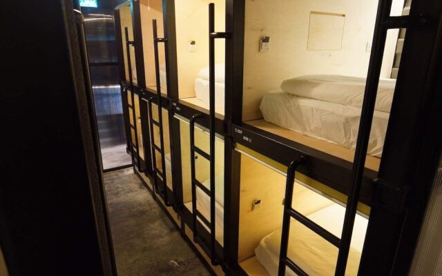 Belakang Kong Heng by DreamScape