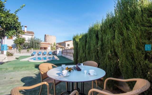 Villa - 2 Bedrooms with Pool and WiFi - 105082