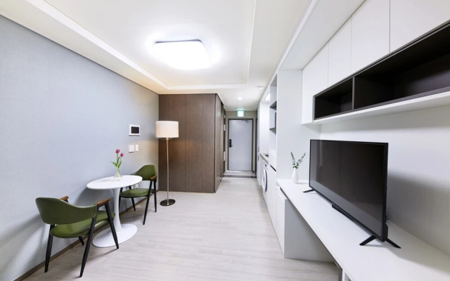 Bridge residence hotel