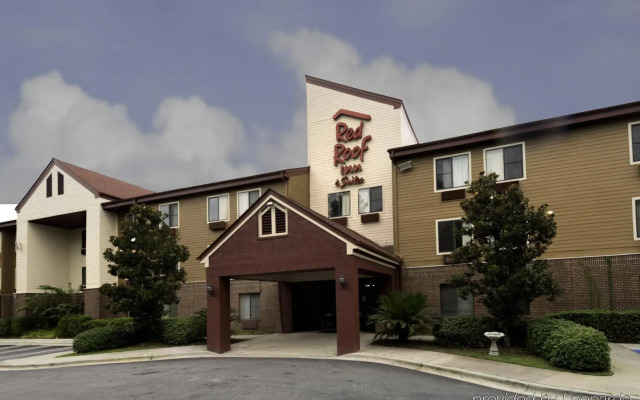 Red Roof Inn & Suites Savannah Airport