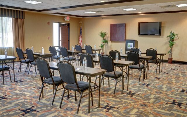 Holiday Inn Express Hotel & Suites Texarkana East by IHG