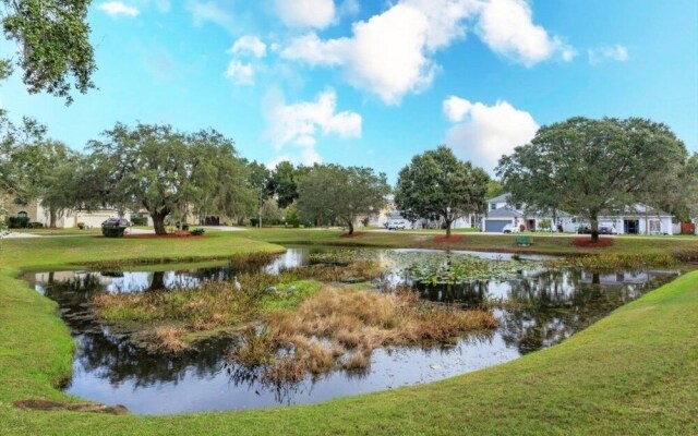 Family Dream 5 Bedroom Home by RedAwning