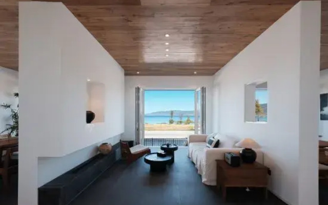 cloudland seaview  hotel