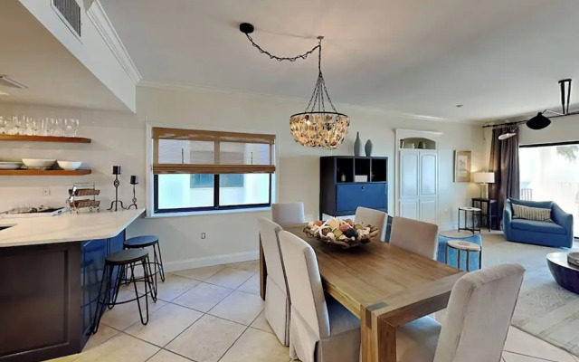 Shipwatch Surf & Yacht #301d