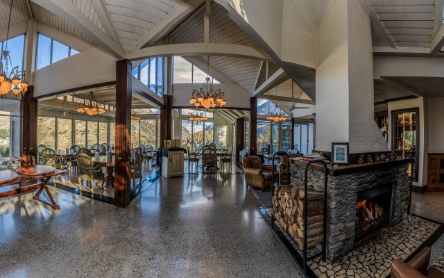 Nugget Point Resort and Spa