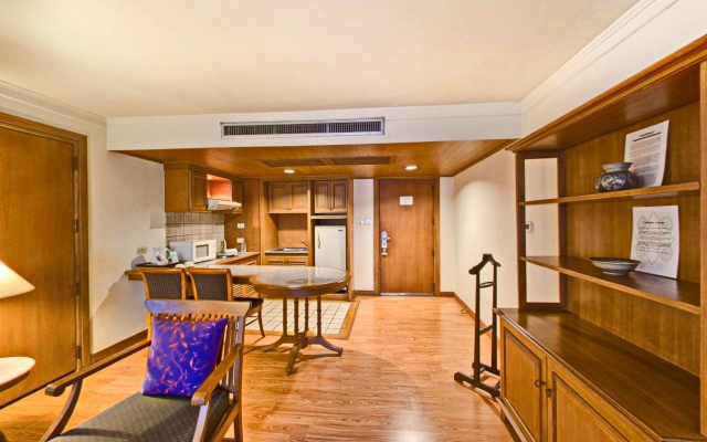 Silom Serene, a Boutique Hotel