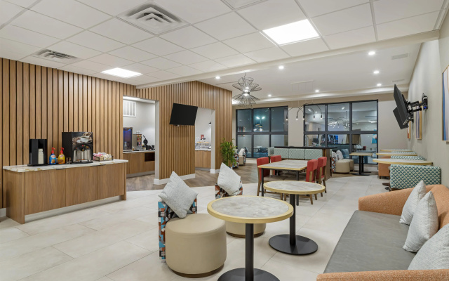 Best Western Plus Pearland/Houston Medical Center Hotel