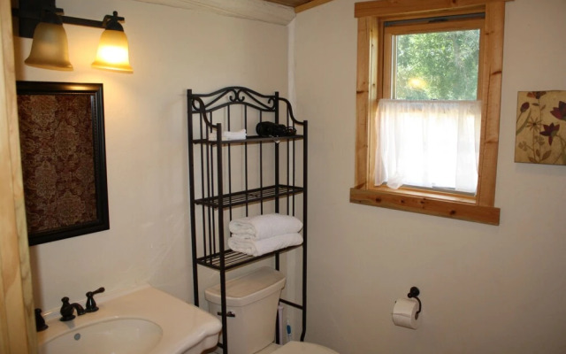 The Historic Wapiti Lodge