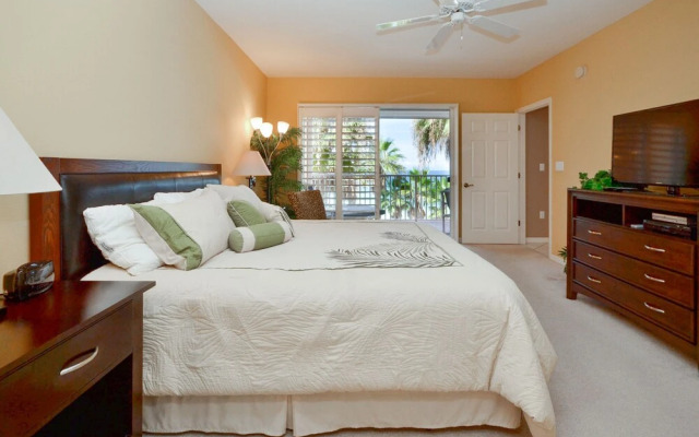 Tides Beach Club 5-354 by Vtrips