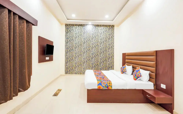 Fabhotel Palm Bliss
