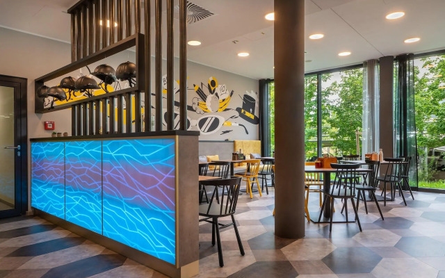 Holiday Inn - the niu, Fury Aschheim Messe by IHG