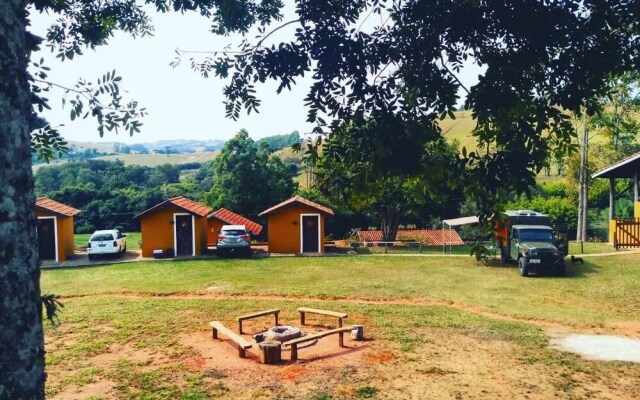 Pousada e camping pé na trilha