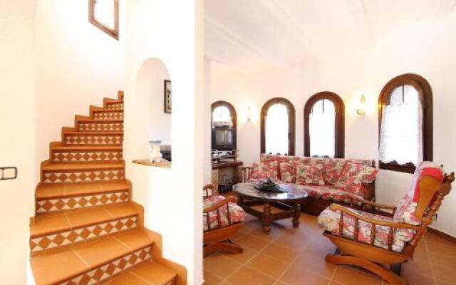 Holiday Home Cabanyes B23