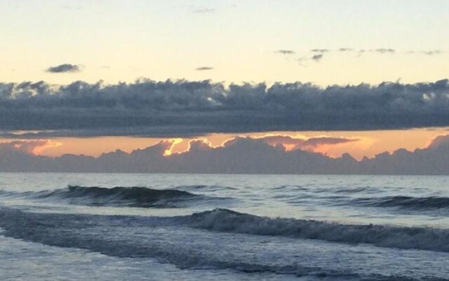 Islander Hotel & Resort