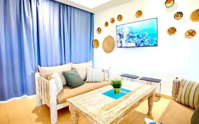 Nana's boho BeachfrontVilla w/Ac&pool