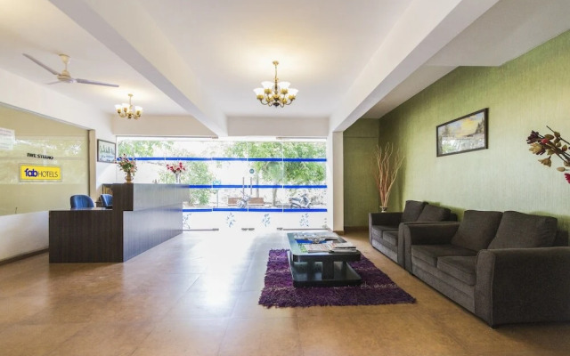 Iwe Studio By OYO Rooms