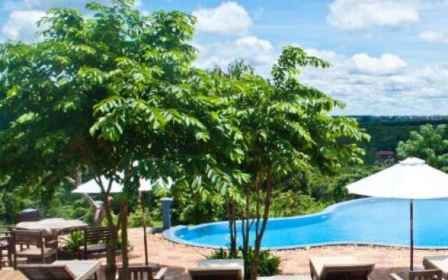 Ratanak Resort