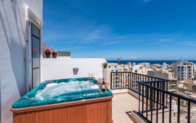 Seashells Penthouse Hot Tub Seaview by Getaways Malta