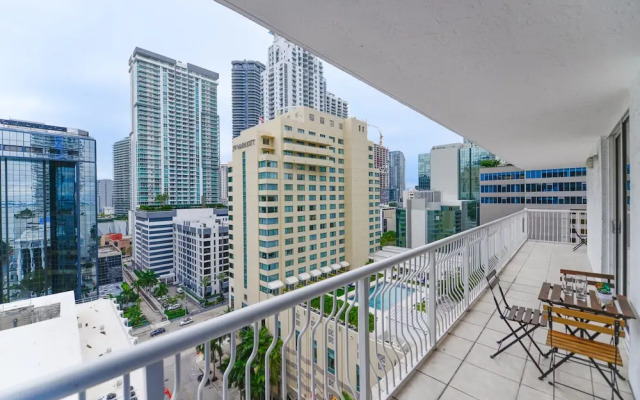 Wonderful 3BR Condo at Brickell