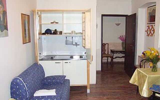 Vatican Rooms Guest House