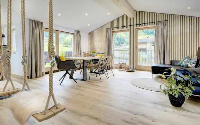 Ju and Me Garden Lodge