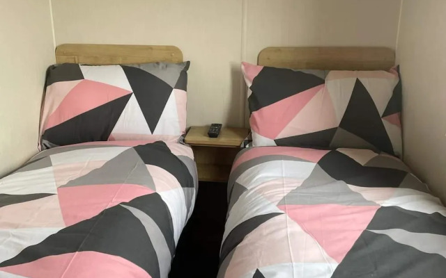 Sleeps 8-sea View-pets-pool-parking